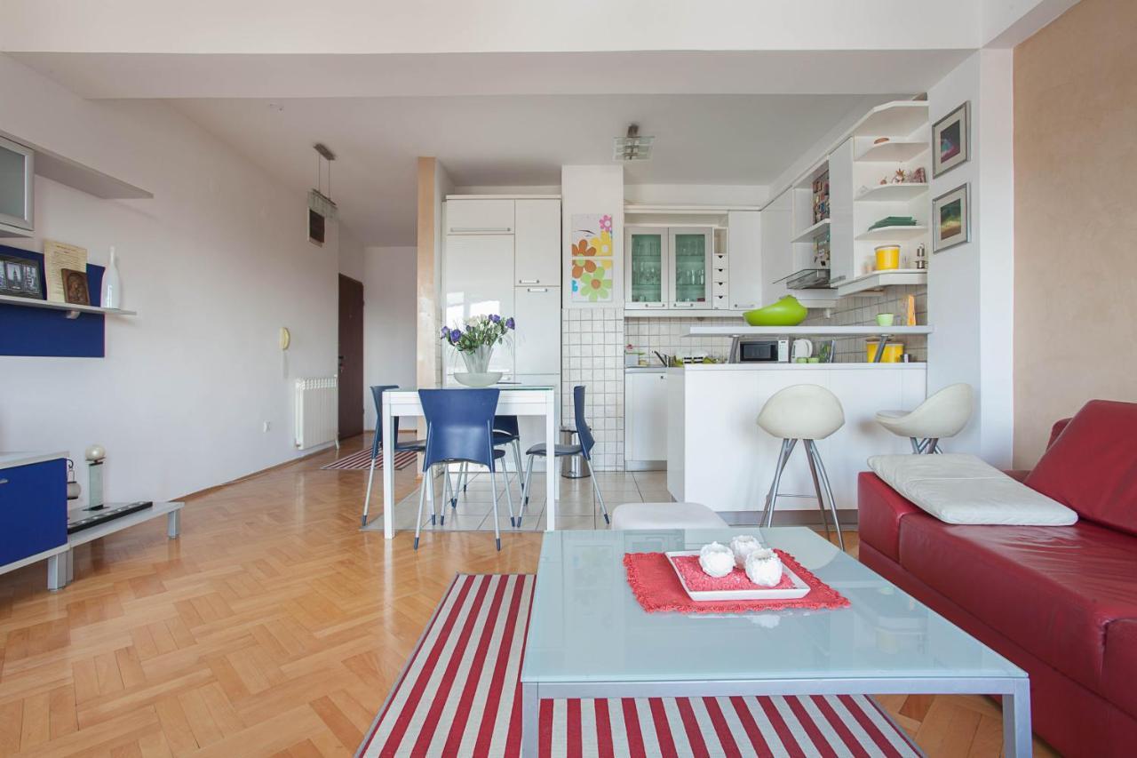 Red Apartment สโกเปีย ภายนอก รูปภาพ