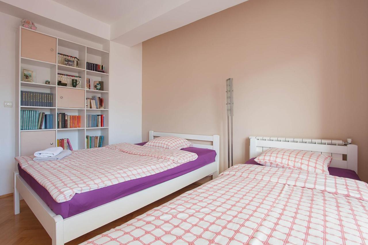 Red Apartment สโกเปีย ภายนอก รูปภาพ