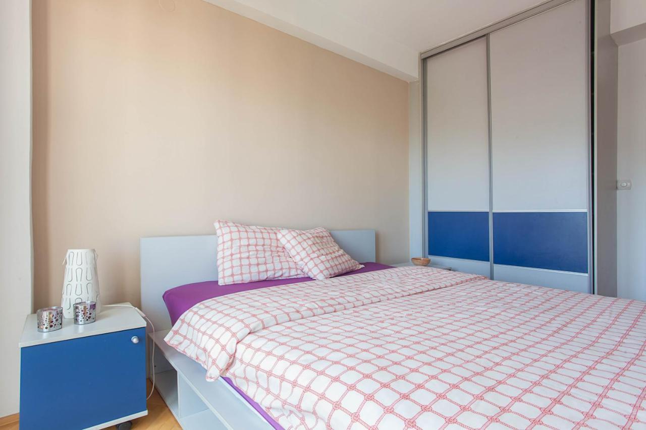 Red Apartment สโกเปีย ภายนอก รูปภาพ